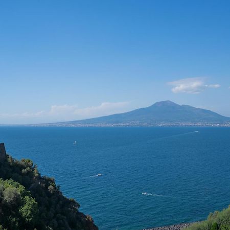 Sea View Deluxe Apartments Vico Equense Extérieur photo